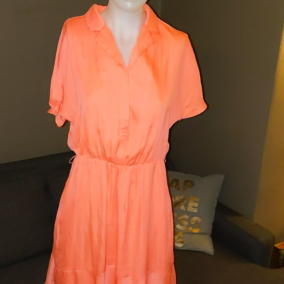 Banana Republic Dresses & Skirts - Banana Republic Salmon Colored Dress